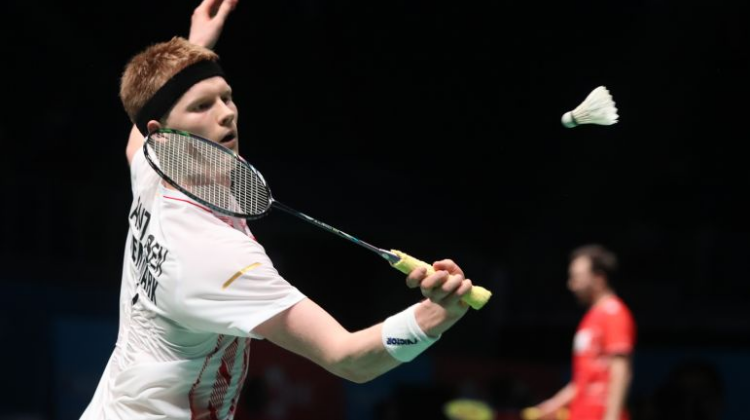 在两度领先 在两度领先