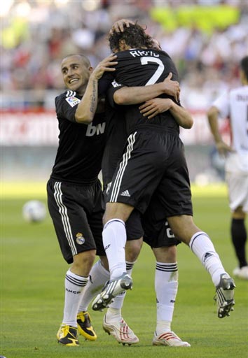 力出色的队 力出色的队