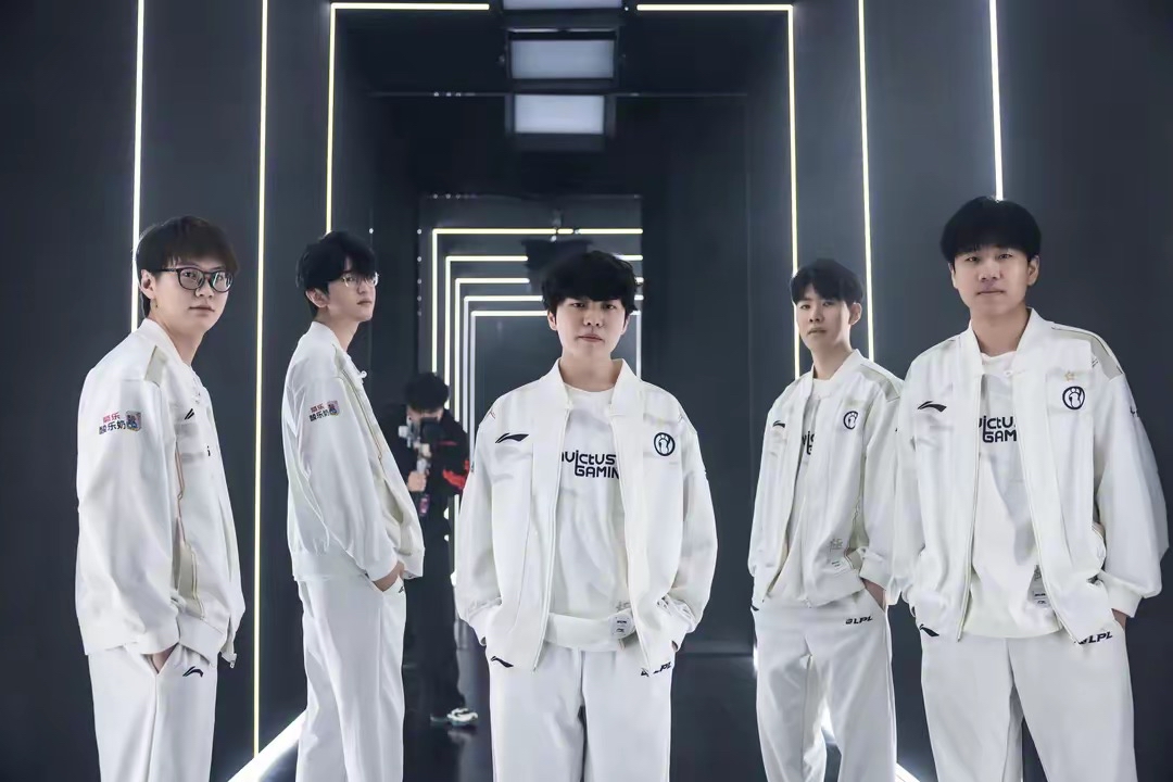 西蒙尼自2 西蒙尼自2