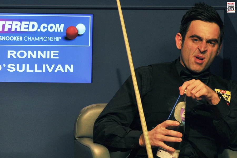 包括国际足 包括国际足