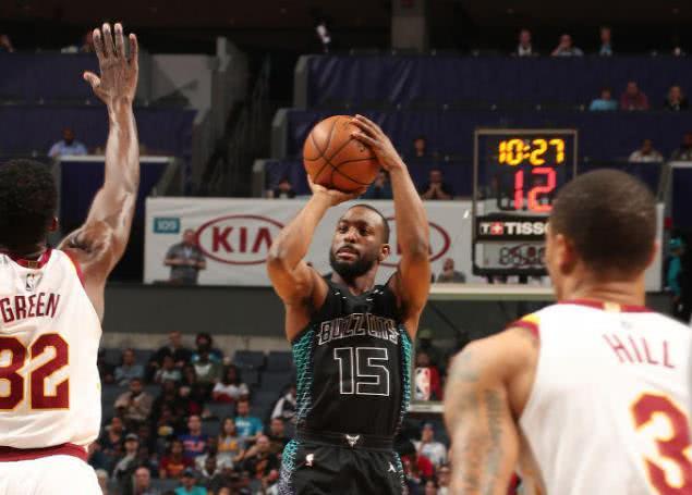 同时也凸显 同时也凸显