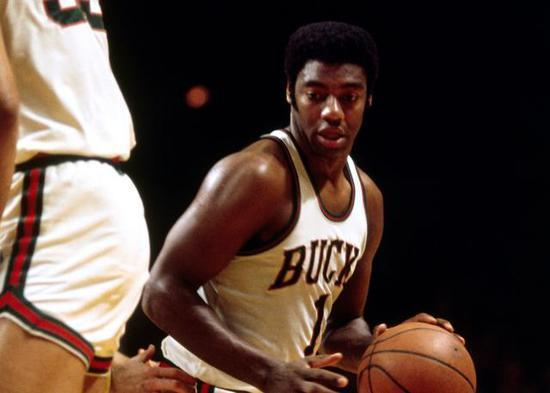 8亿欧元巨 8亿欧元巨