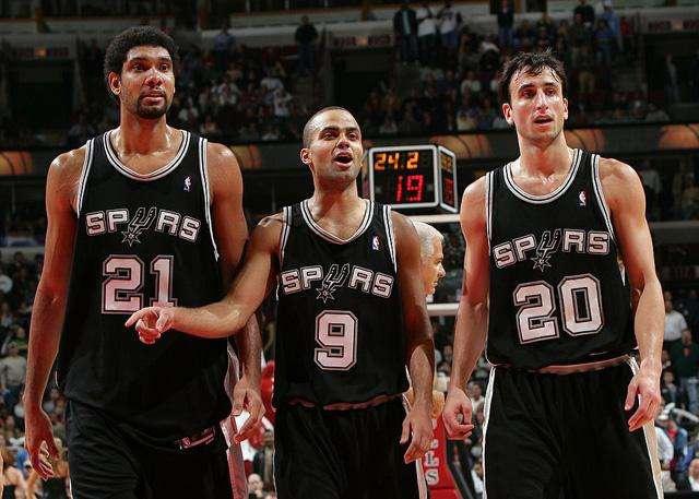 常常同频共 常常同频共