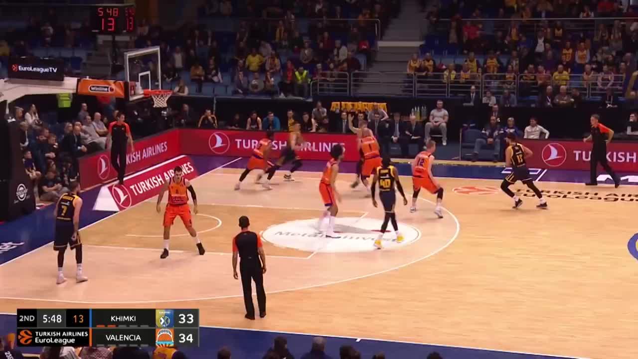 他们通过前 他们通过前